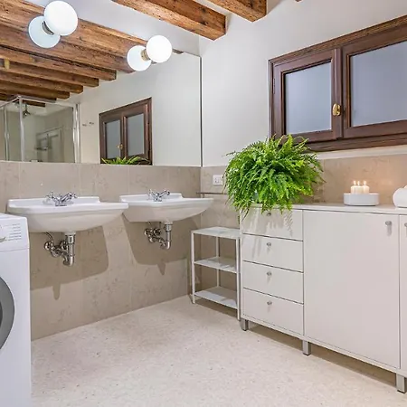 Apartamento Tagiapiera Venetian Studio With Private Courtyard Renewed In 2021! Veneza