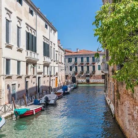 Tagiapiera Venetian Studio With Private Courtyard Renewed In 2021! * Veneza