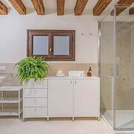 Apartamento Tagiapiera Venetian Studio With Private Courtyard Renewed In 2021! Veneza