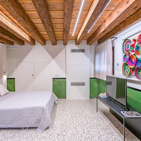 Tagiapiera Venetian Studio With Private Courtyard Renewed In 2021!